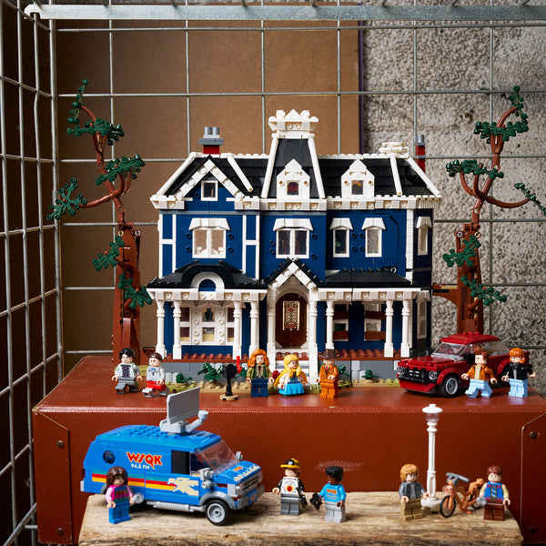 LEGO® Icons Stranger Things: The Creel House