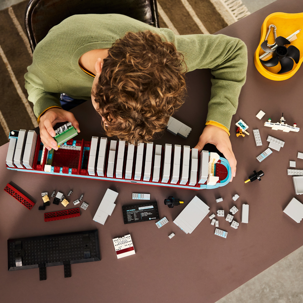 LEGO® Maersk Dual-Fuel Container Vessel