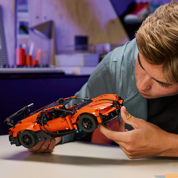 LEGO® Technic Bugatti Chiron Pur Sport Hypercar