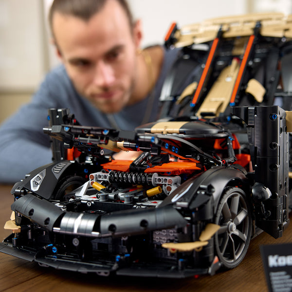 LEGO® Technic Koenigsegg Sadair’s Spear Megacar