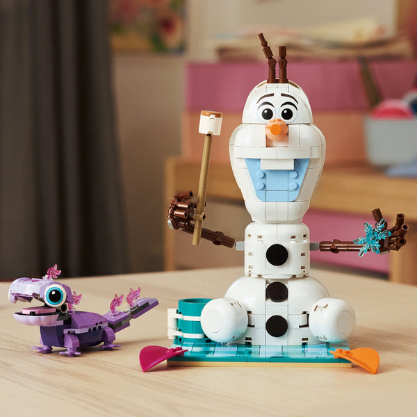 LEGO® | Disney Frozen Olaf and Bruni’s Picnic Fun