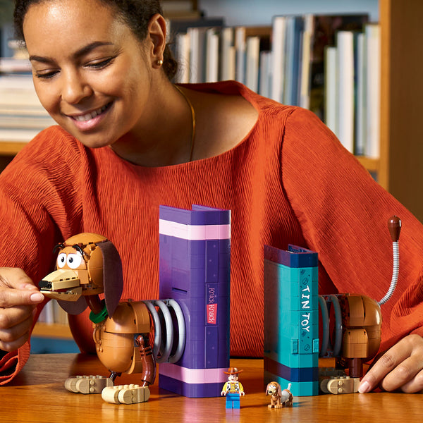 LEGO® | Disney and Pixar Toy Story Slinky Dog Bookends