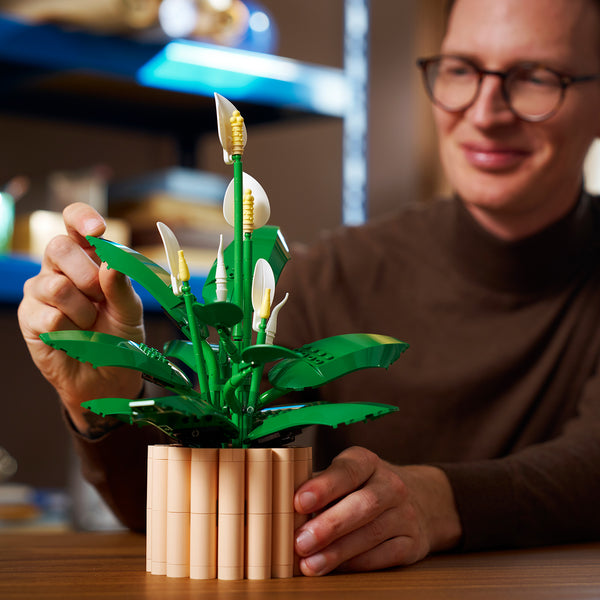 LEGO® Botanicals Peace Lily