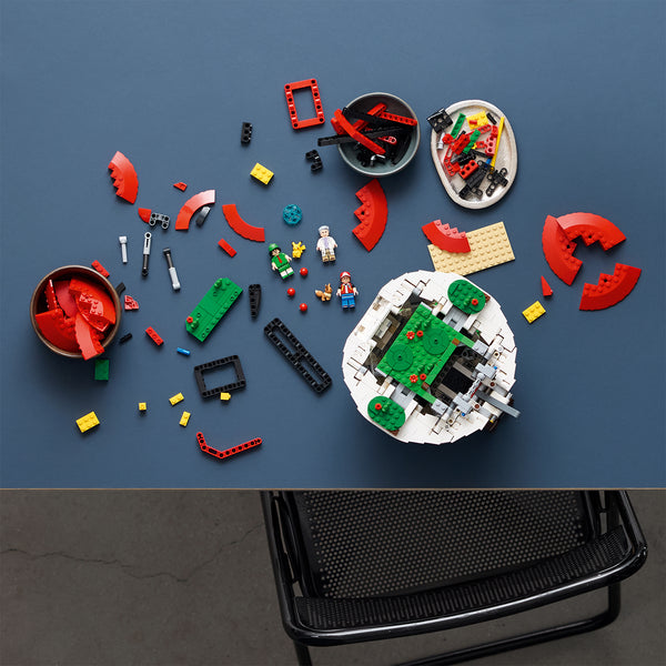 LEGO® Pokémon™ Iconic Trainer Moments Poké Ball