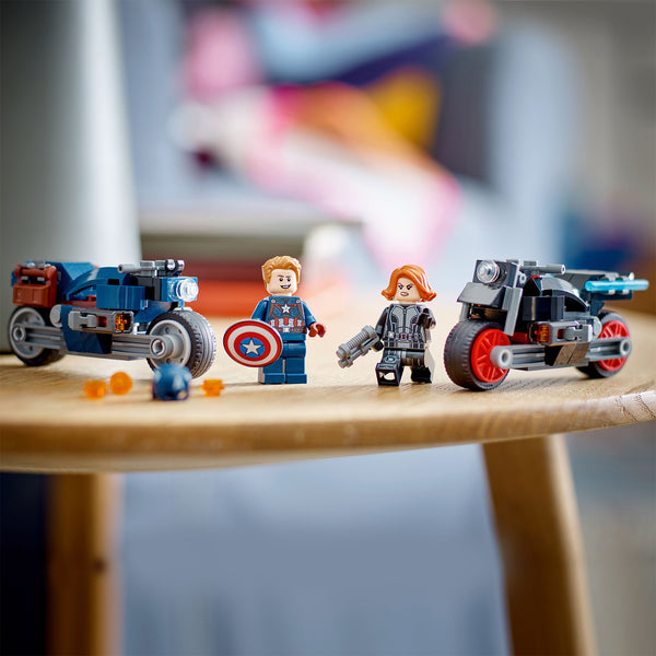 LEGO® Marvel Black Widow & Captain America Motorcycles