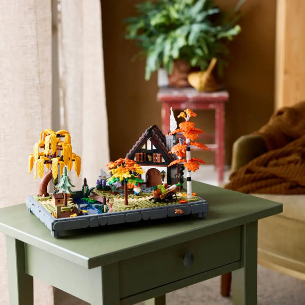 LEGO® Icons Autumn Cottage Garden