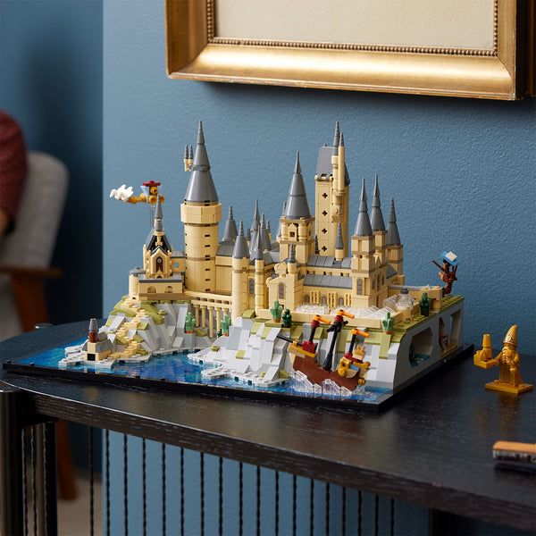 LEGO® Harry Potter™ Hogwarts™ Castle & Grounds