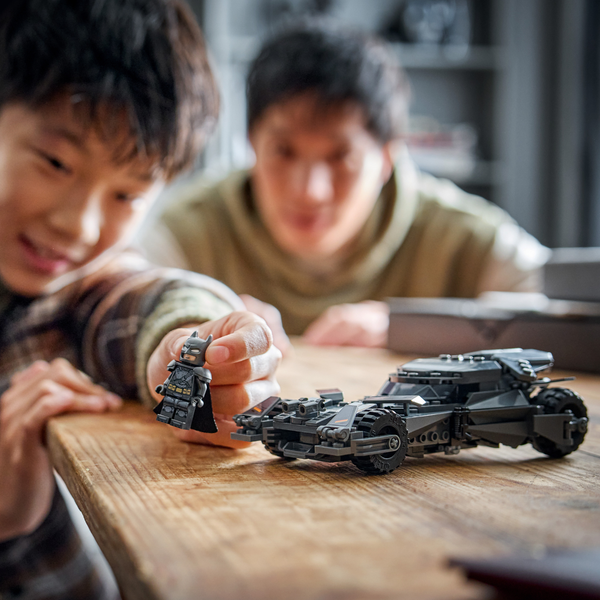 LEGO® DC Batman™ Batman v Superman™ Batmobile™