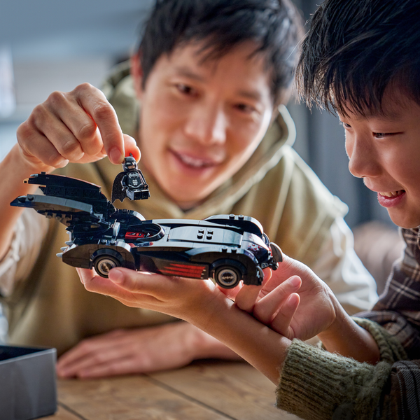LEGO® DC Batman™: Batman & Robin™ Batmobile™