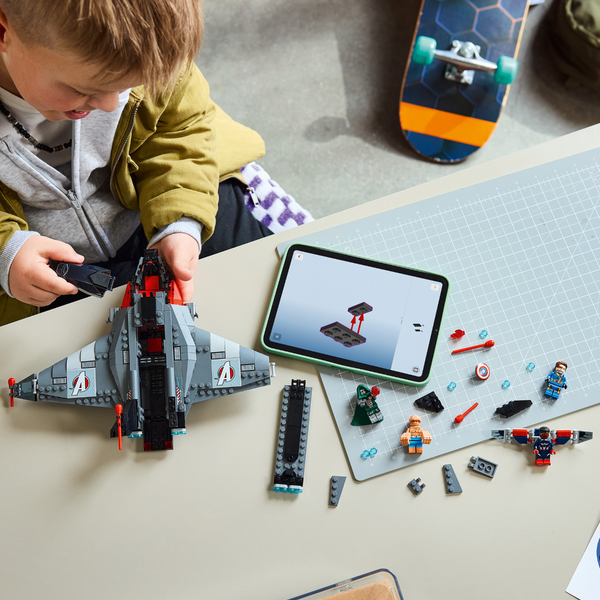 LEGO® | Marvel Avengers: Doomsday Quinjet