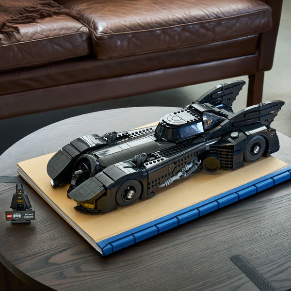 LEGO® DC Batman™: Batman Returns™ Batmobile™