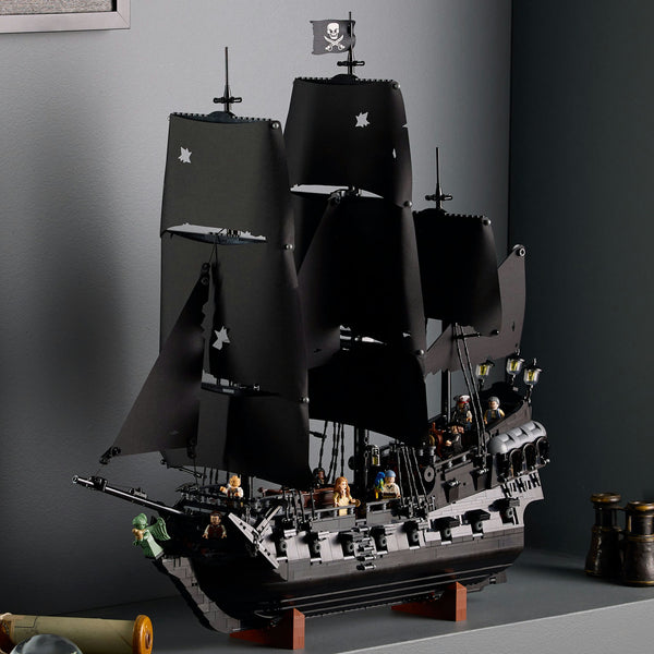 LEGO® ICONS™ Captain Jack Sparrow’s Pirate Ship