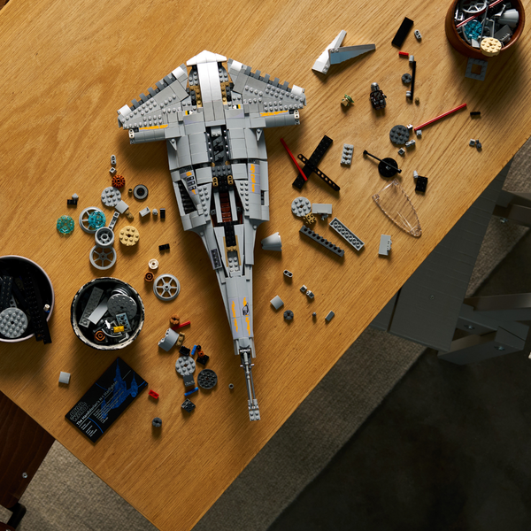 LEGO® Star Wars™ The Mandalorian’s N-1 Starfighter™