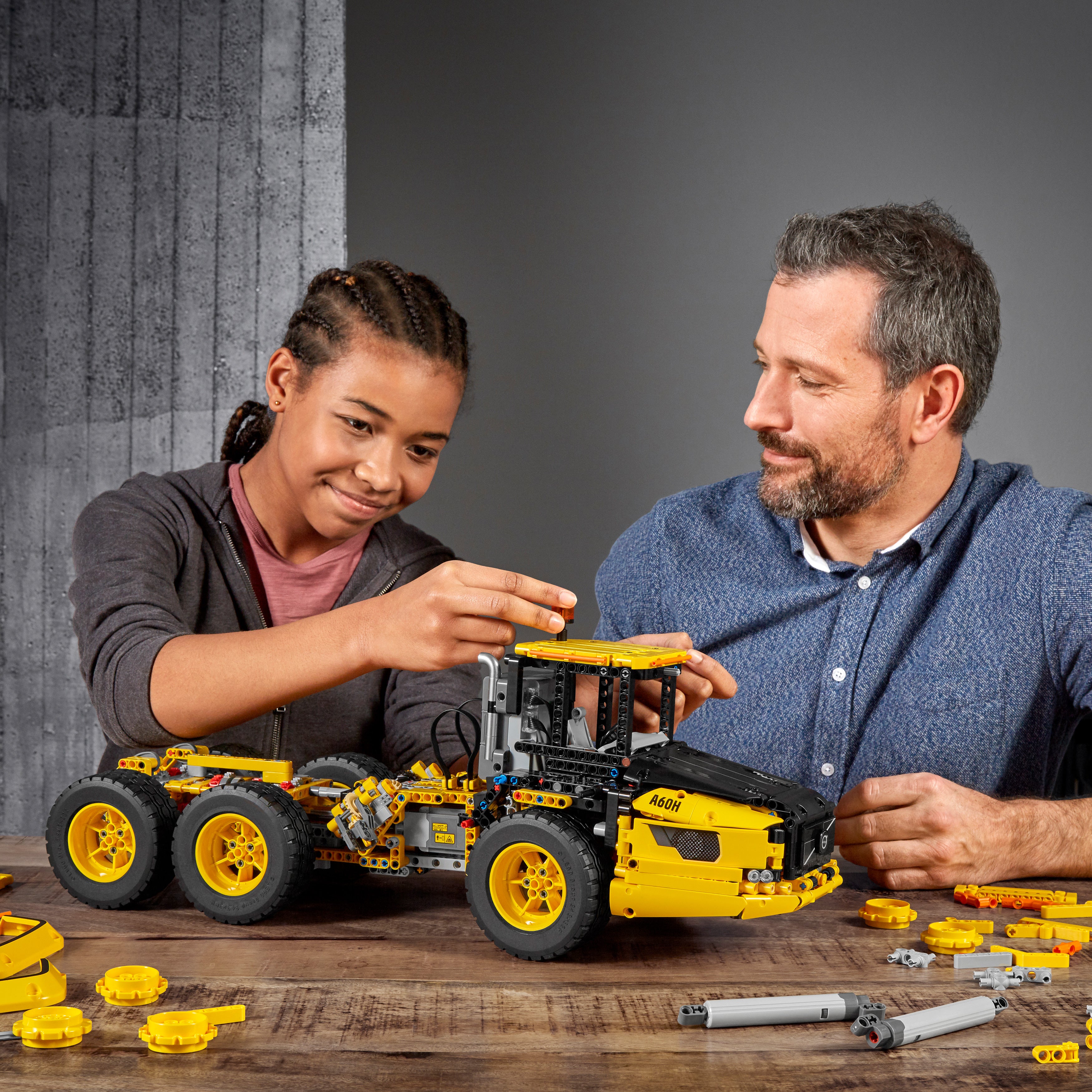 Lego sales articulated truck