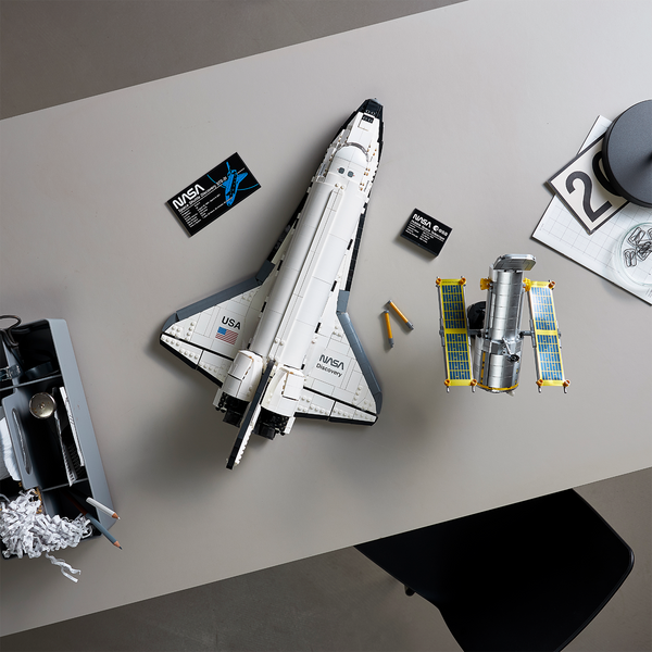 LEGO® Creator Expert NASA Space Shuttle Discovery – AG LEGO® Certified  Stores