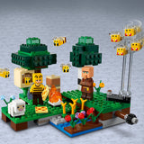 LEGO® Minecraft® The Bee Farm